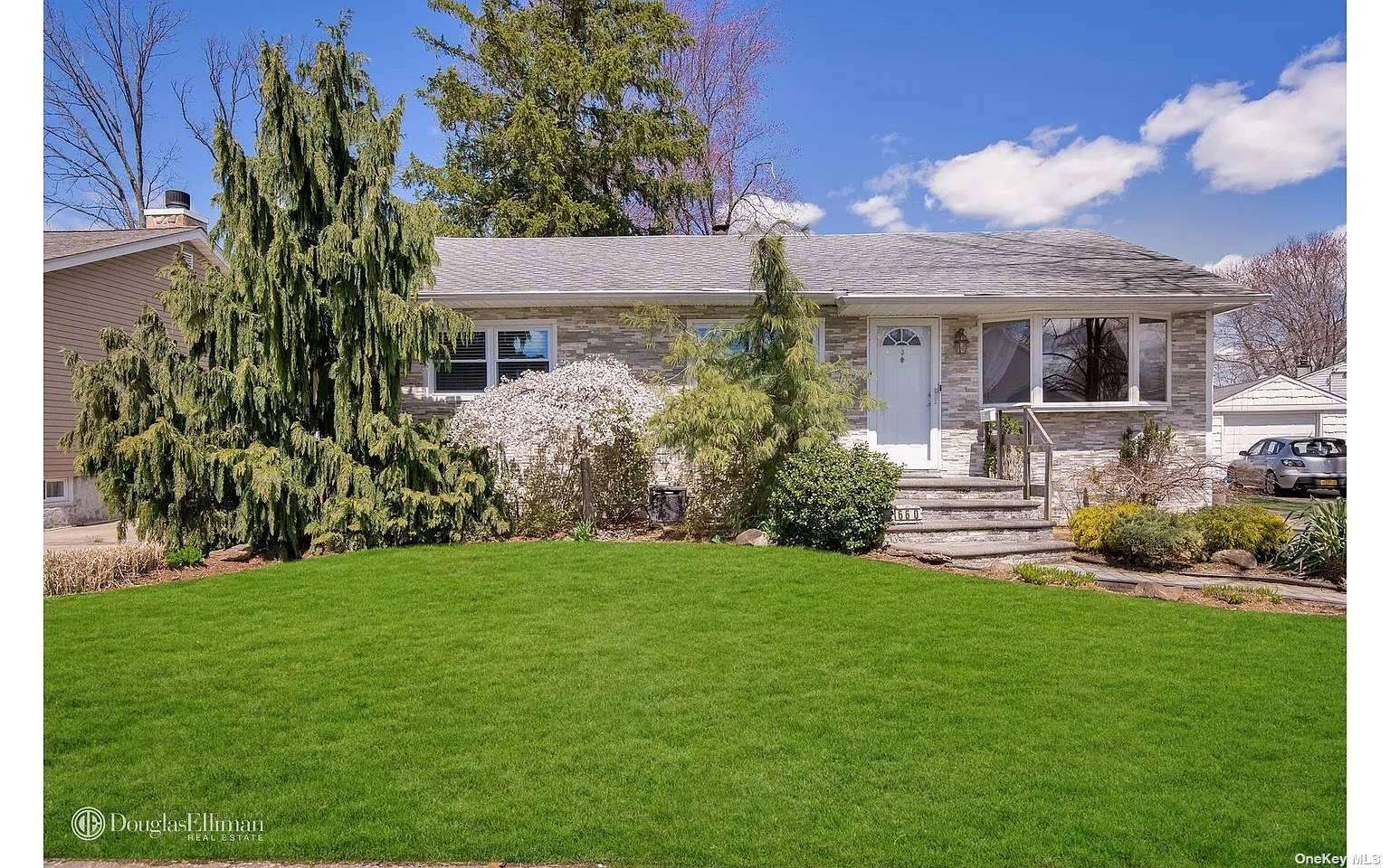 Beautiful Whole House Rental Completely Updated New Paint amp ; New Floors.