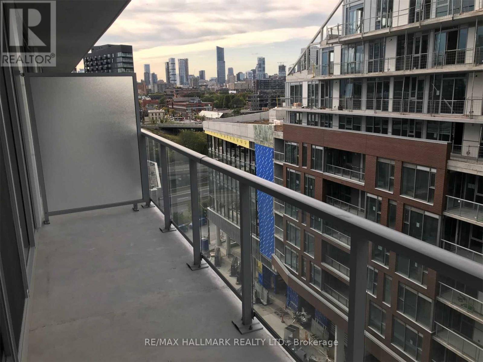 Fantastic Large Open Concept 1 Bedroom Den Condo Located in The Heart of Riverside Leslieville !