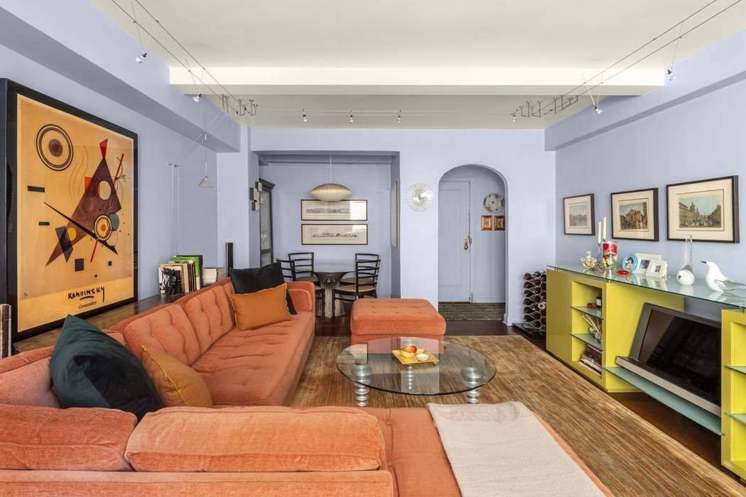 At the crossroads of elegance and history stands 2 Horatio Street, one of the West Village s most beloved prewar cooperatives, designed by the esteemed architect Emory Roth and developed ...