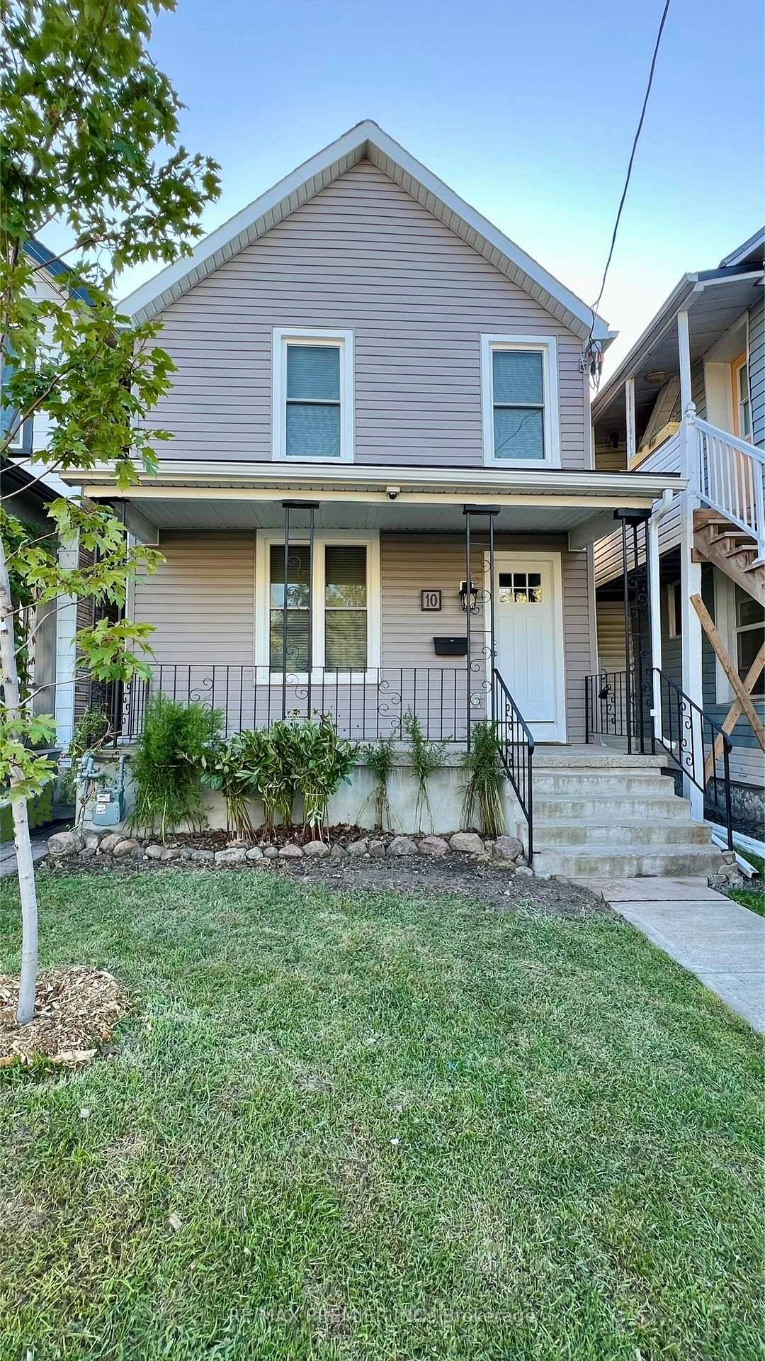 Welcome To 10 Patrick Street Your Window To McBurney Park !