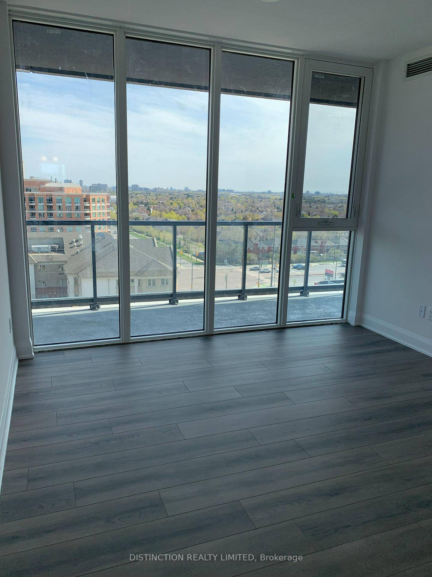 Penthouse Suit, Beautiful Open Concept, Very Bright 2 Bedroom, 2 Baths, Quartz Counter Tops, Floor to Ceiling Windows, Window Coverings, Stainless Steel Appliances,