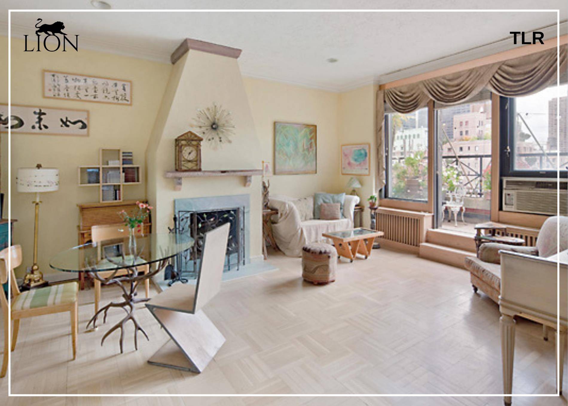 Apartment occupied, must provide 24 Hours Notice or preferably more notice for the owners to grant access.