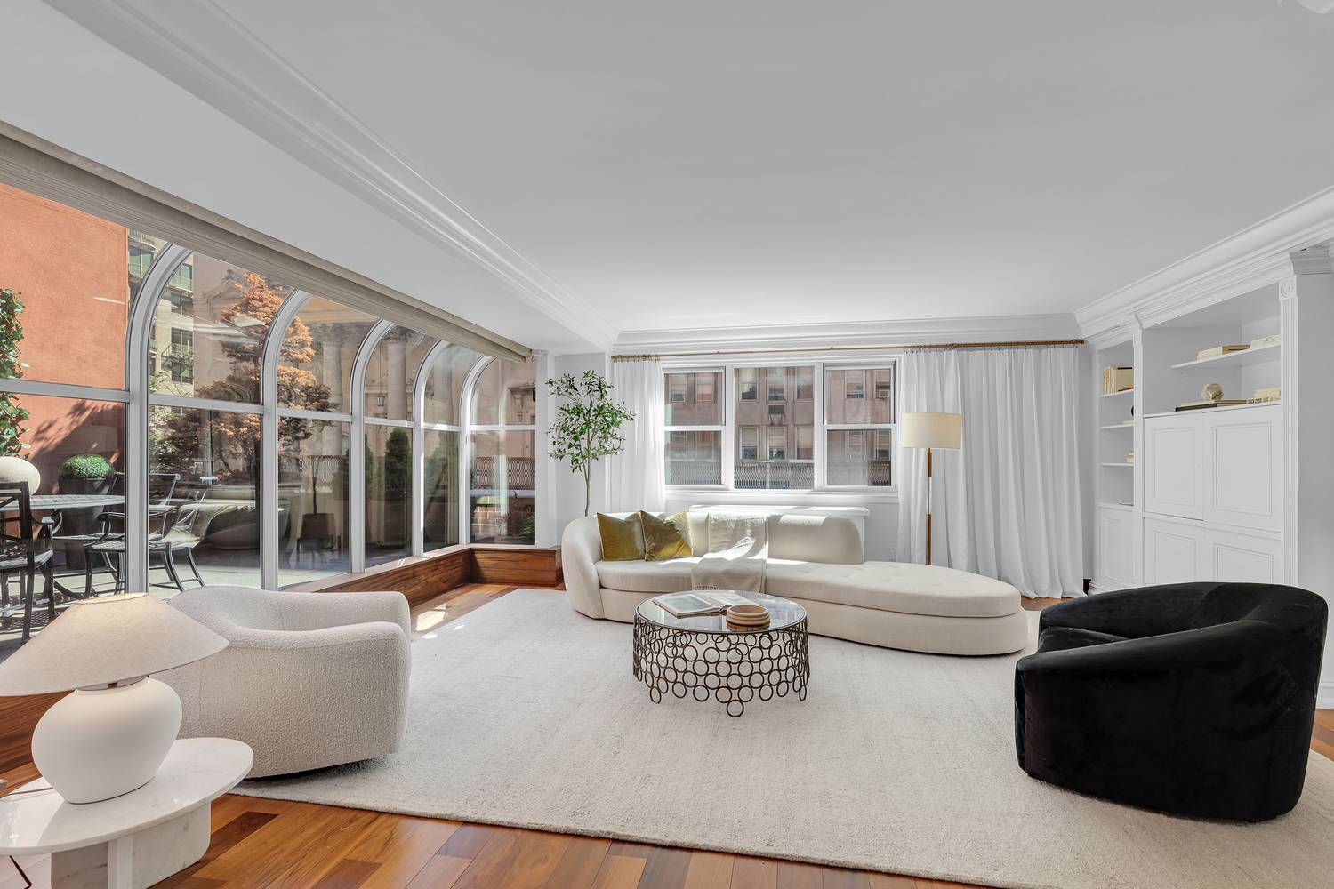 Nestled on the sought after 75th Street, between Park and Lexington, Residence 2 3AB is a seamlessly combined 4 bedroom, 4.