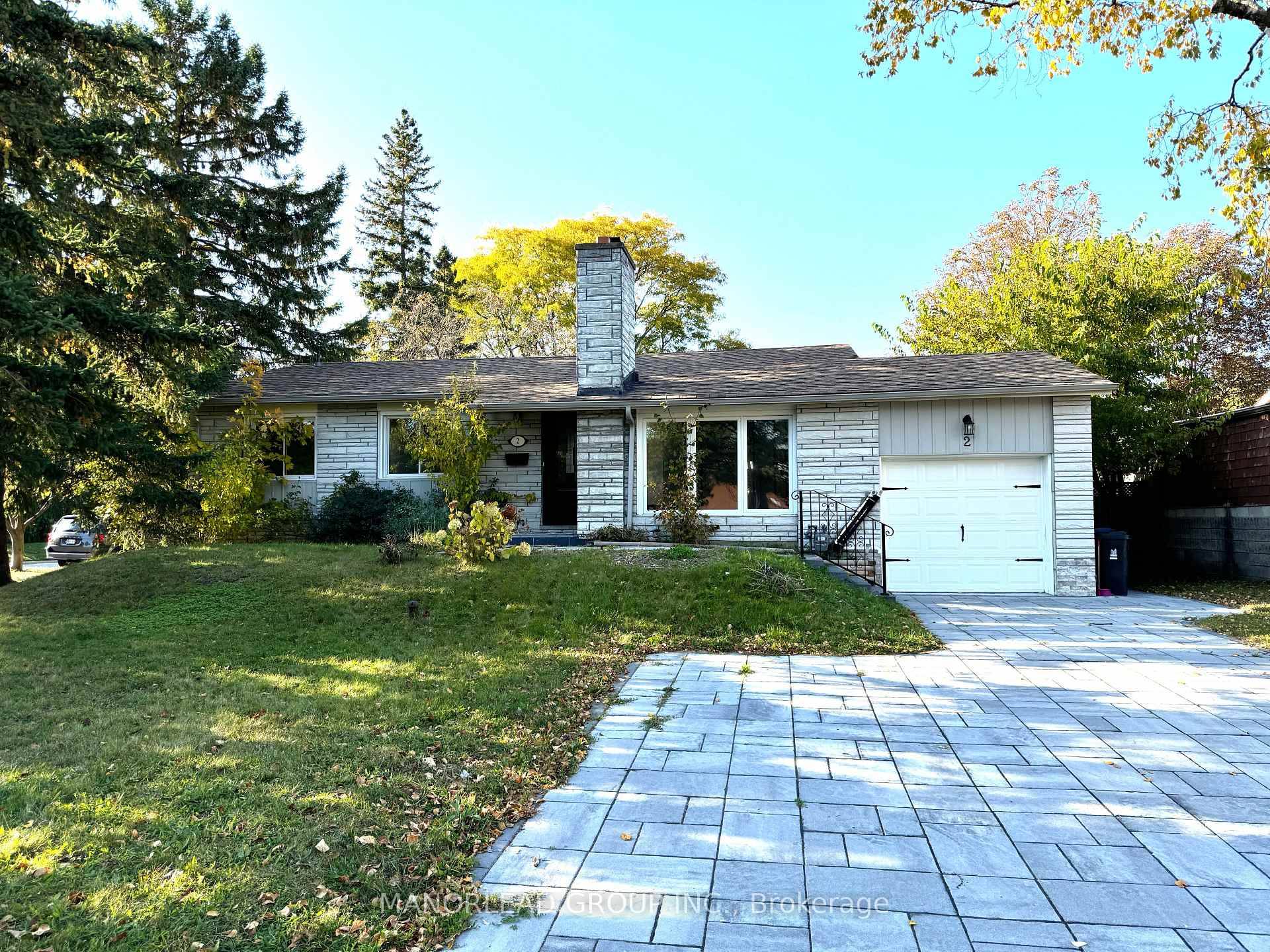 Beautiful FULLY Renovated 3 2 Bedroom Bungalow Located In The Peaceful amp ; Safe Parkwoods Donalda Neighbourhood.
