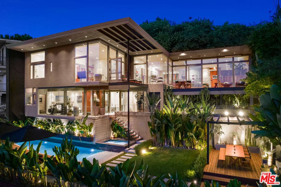 1659 Waynecrest Dr 4BR Beverly Hills Post Office | B.H.P.O. La