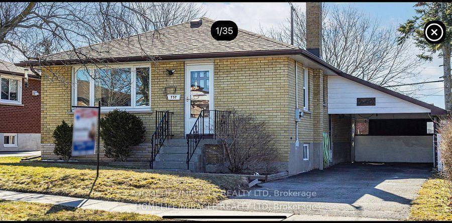 Looking for AAA tenants with excellent credits, jobs, funds, references, paystubs, etc, Close To The 401, All Major Amenities, Hospital, Schools, Go Station, The Oshawa Centre, Restaurants amp ; More ...