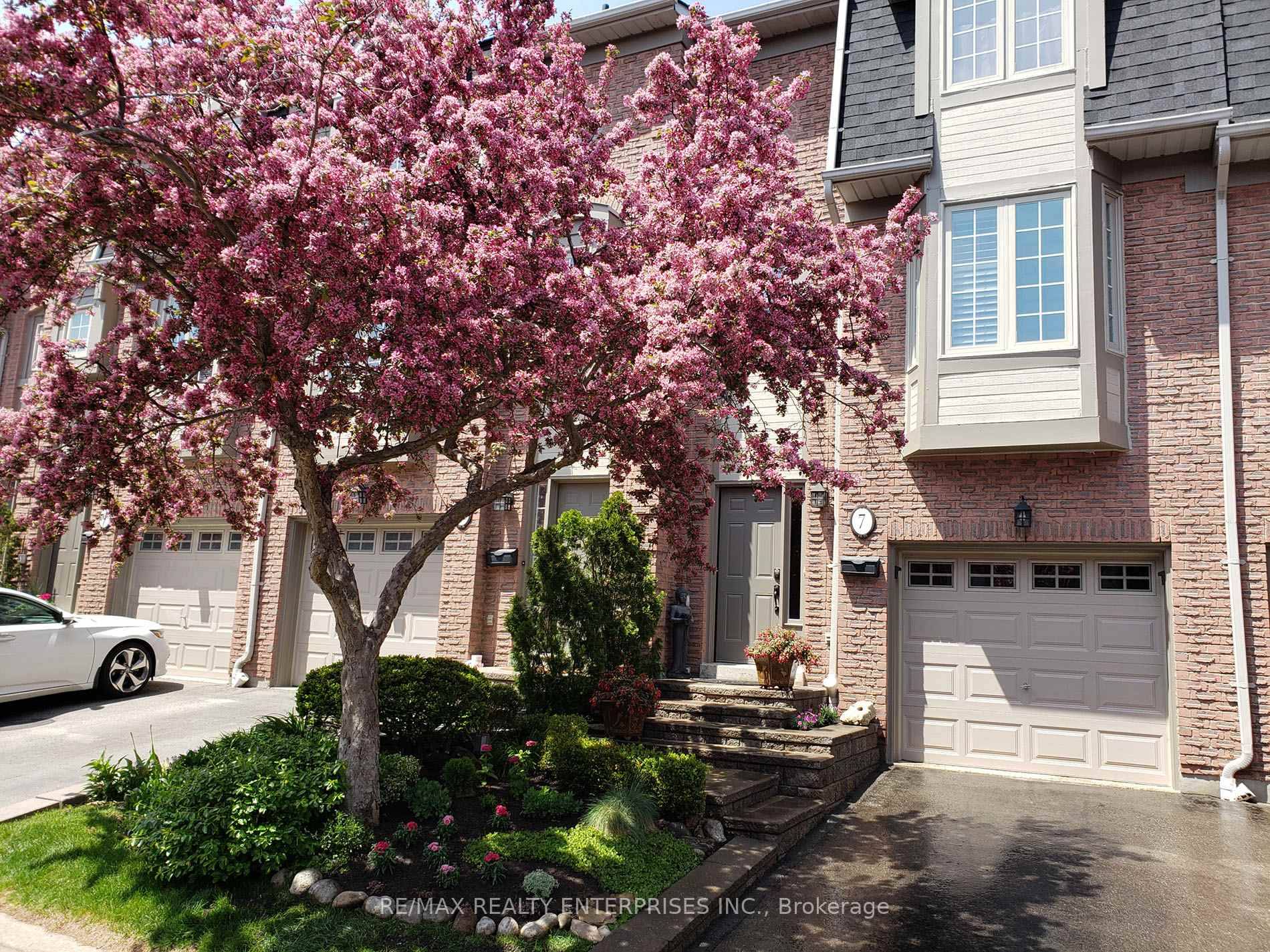 Well Maintained, Spacious, Bright 3 Story Townhouse Backing onto Green Space.