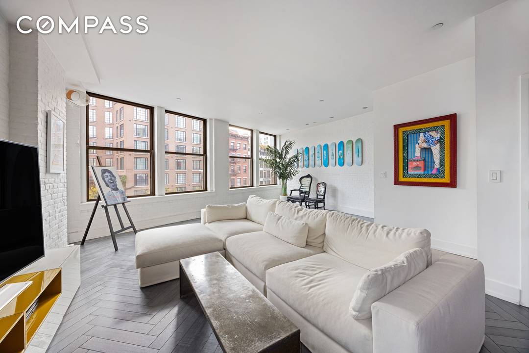 Full floor Condo Loft on Corner of Great Jones amp ; Bowery This full floor NoHo loft is bathed in natural light from four exposures and offers a perfect balance ...
