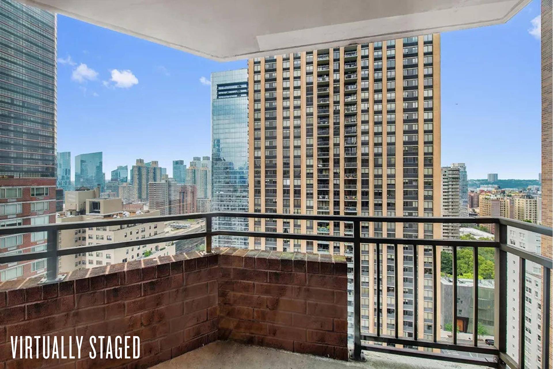 Exquisite L shaped alcove studio available for sale at the Bel Canto Condominium !