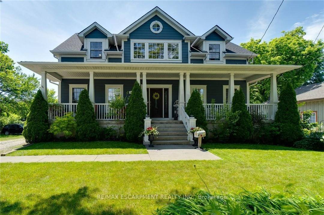 Beautiful Custom Built Bungaloft Home in the Highly sought after prestigious Beach Boulevard Community, just minutes from Lakeshore Road amp ; Downtown Burlington.