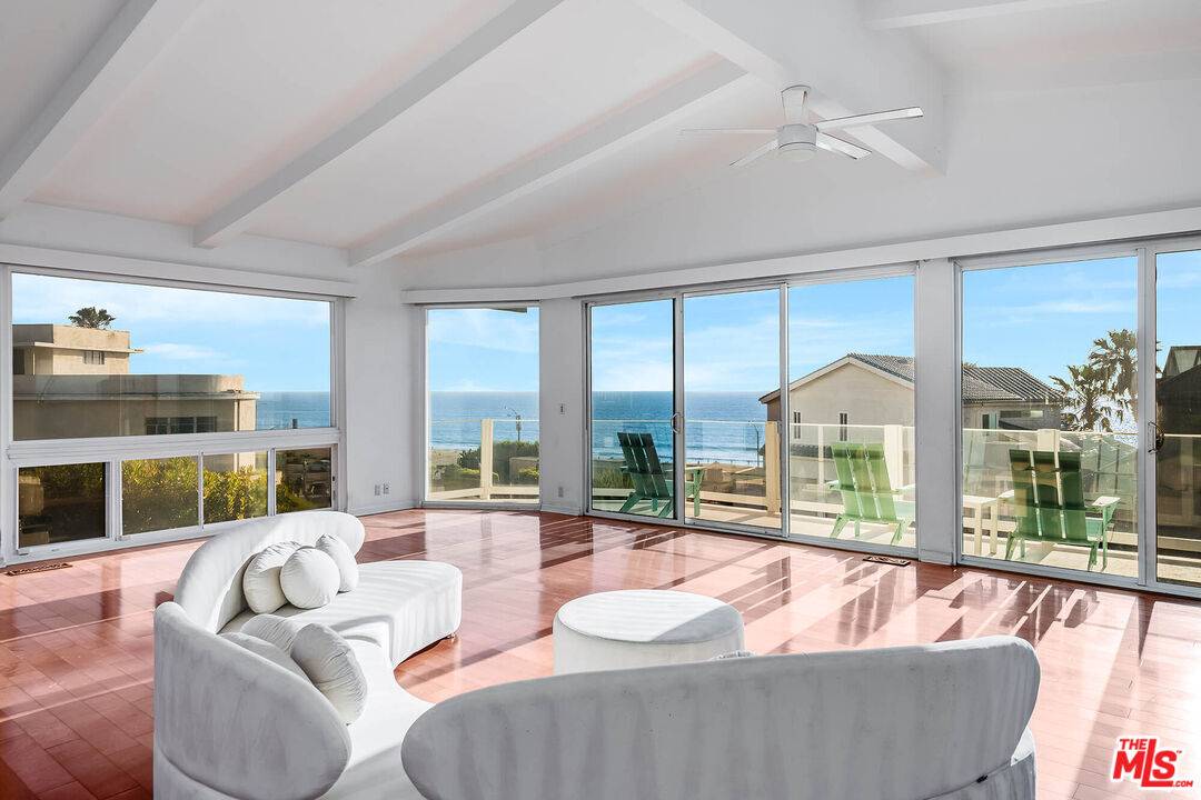 7334 Vista Del Mar Ln 6BR Playa Del Rey La