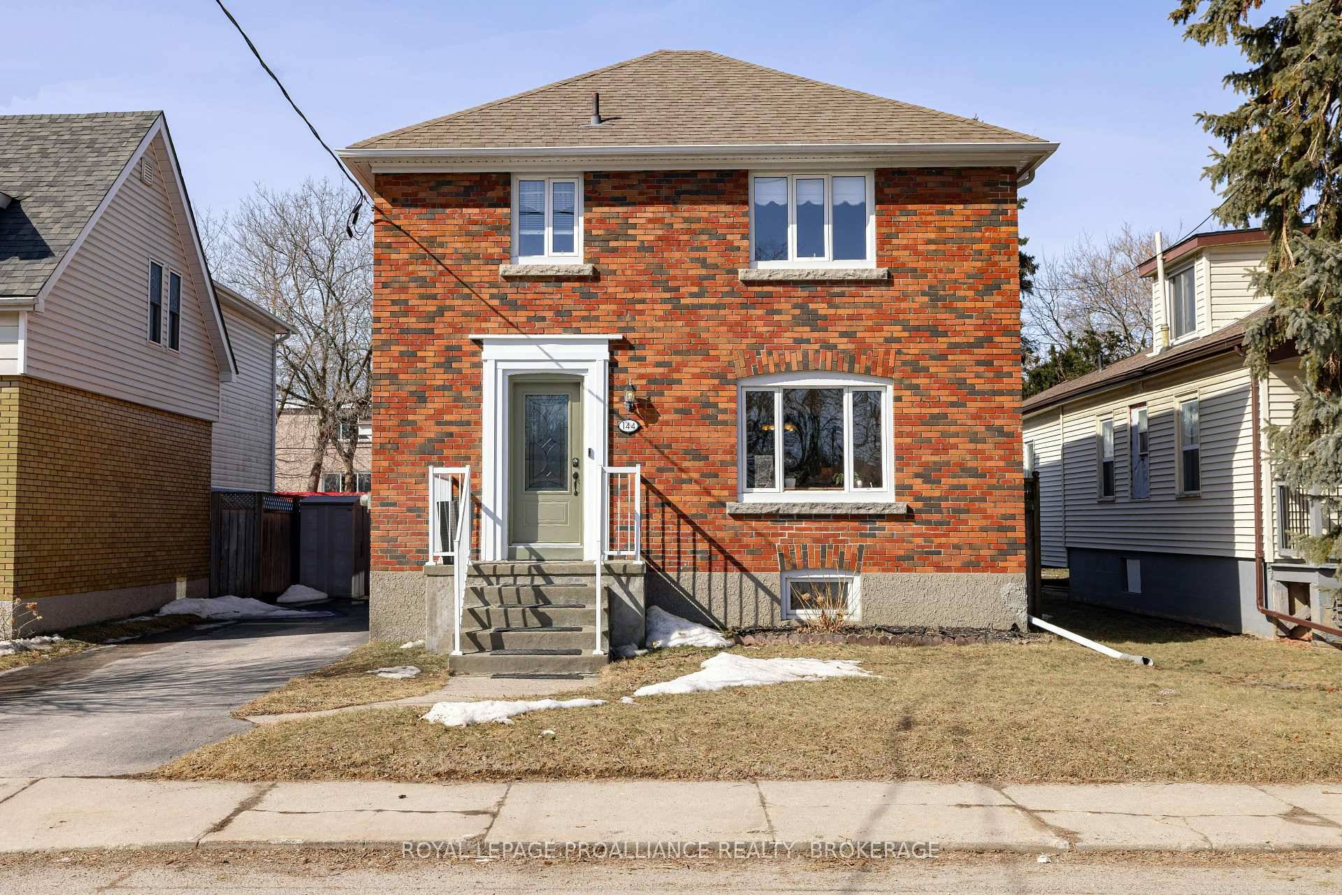 Welcome to 144 Toronto Street located in the ever popular rapidly developing Williamsville neighbourhood, loved by established families for its ideal walking location to parks, schools, daily necessities, Kingston's waterfront, ...