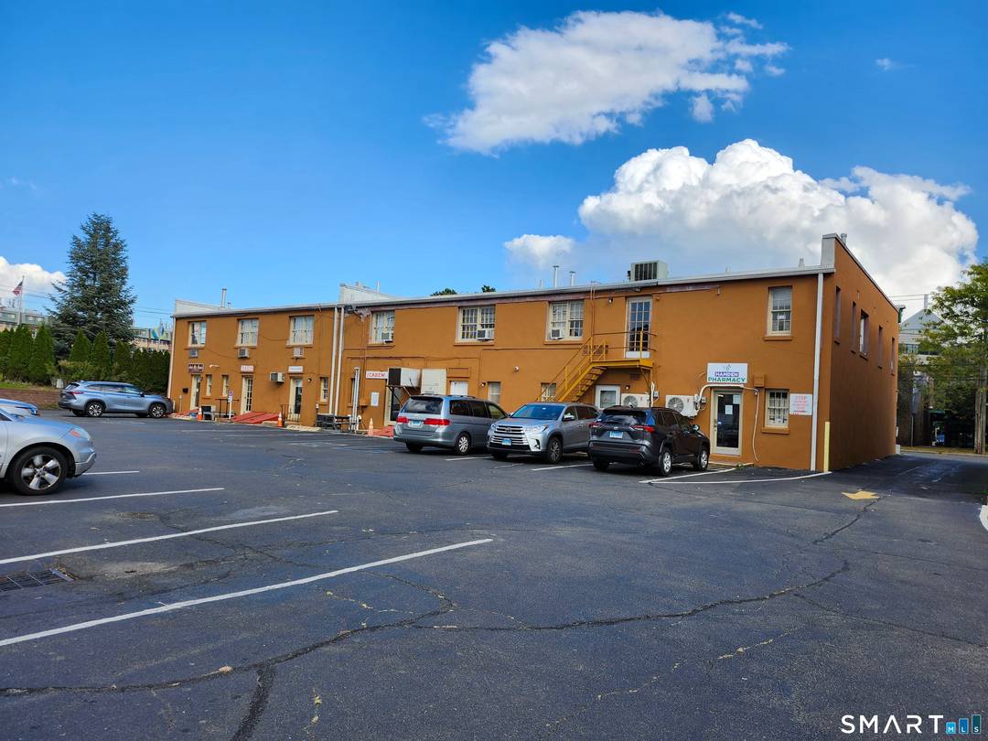 Best location in Hamden, Corner of Dixwell Ave and Whitney Ave, High Traffic, Near Town Hall, Police Station, Fire Station, and Highway RT15, Near Universities, Yale, SCSU, and UNH, Near ...