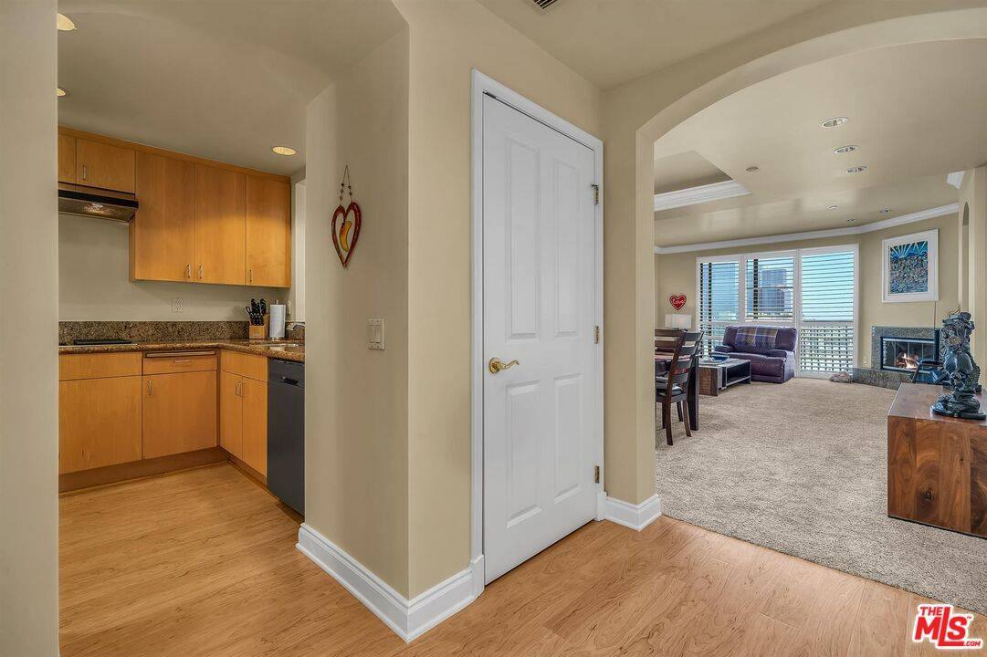 11847   GORHAM AVE Brentwood LA