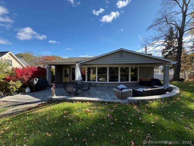 Updated 3 modern ranch with master bedroom with walk in shower.