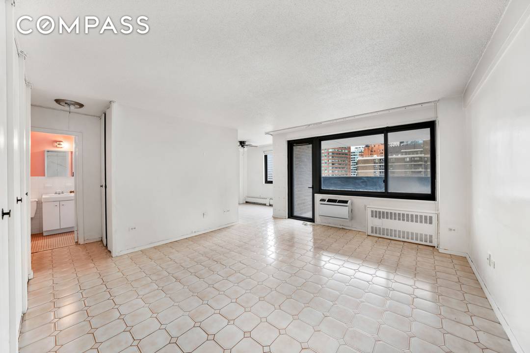 Welcome to Southbridge Towers, one of Downtown Manhattan s most prominent residential complexes, ideally situated in the heart of the Fulton Seaport District !