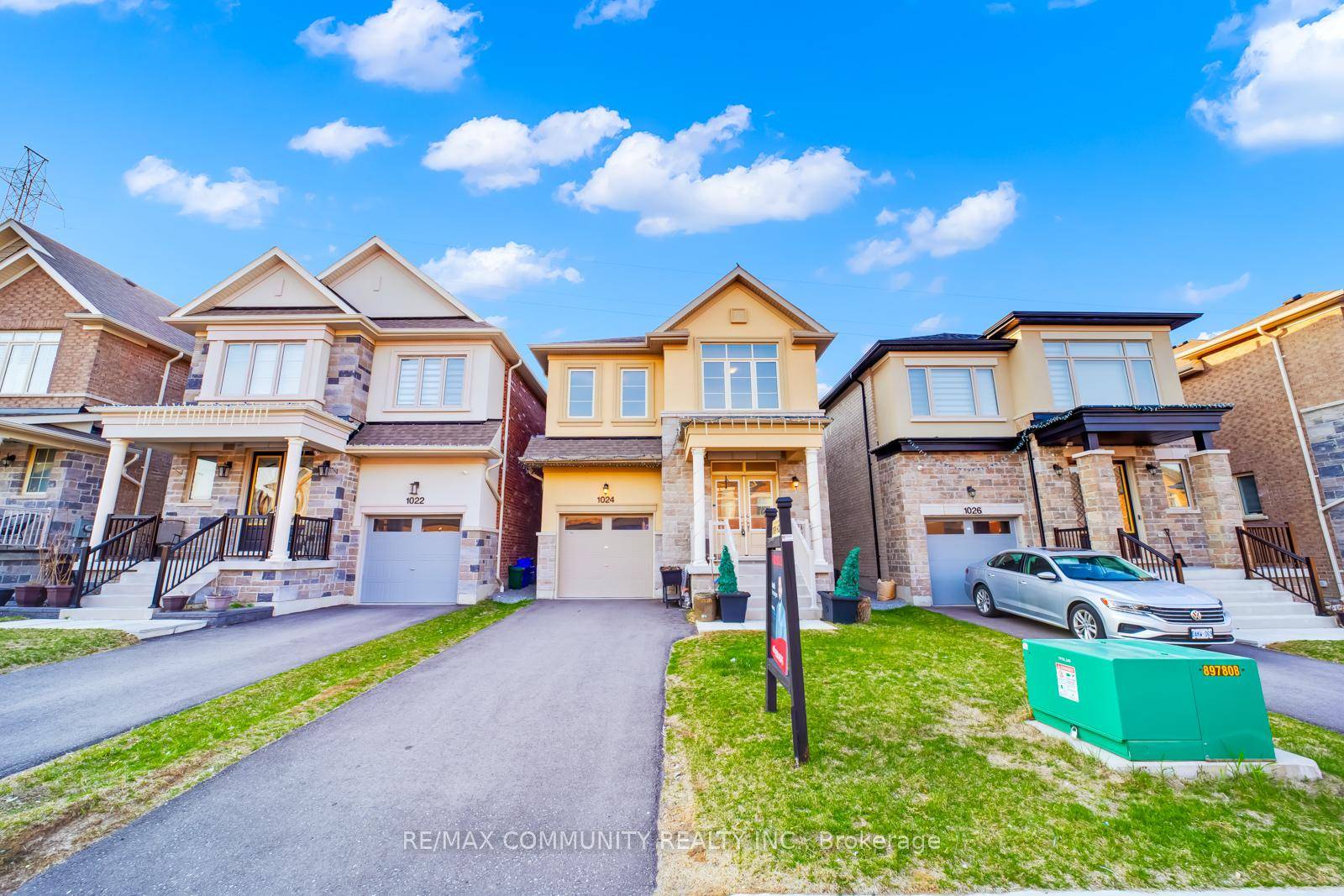 1024 Skyridge Blvd, Pickering Luxury 6 Bedroom Home at a Reduced Price !