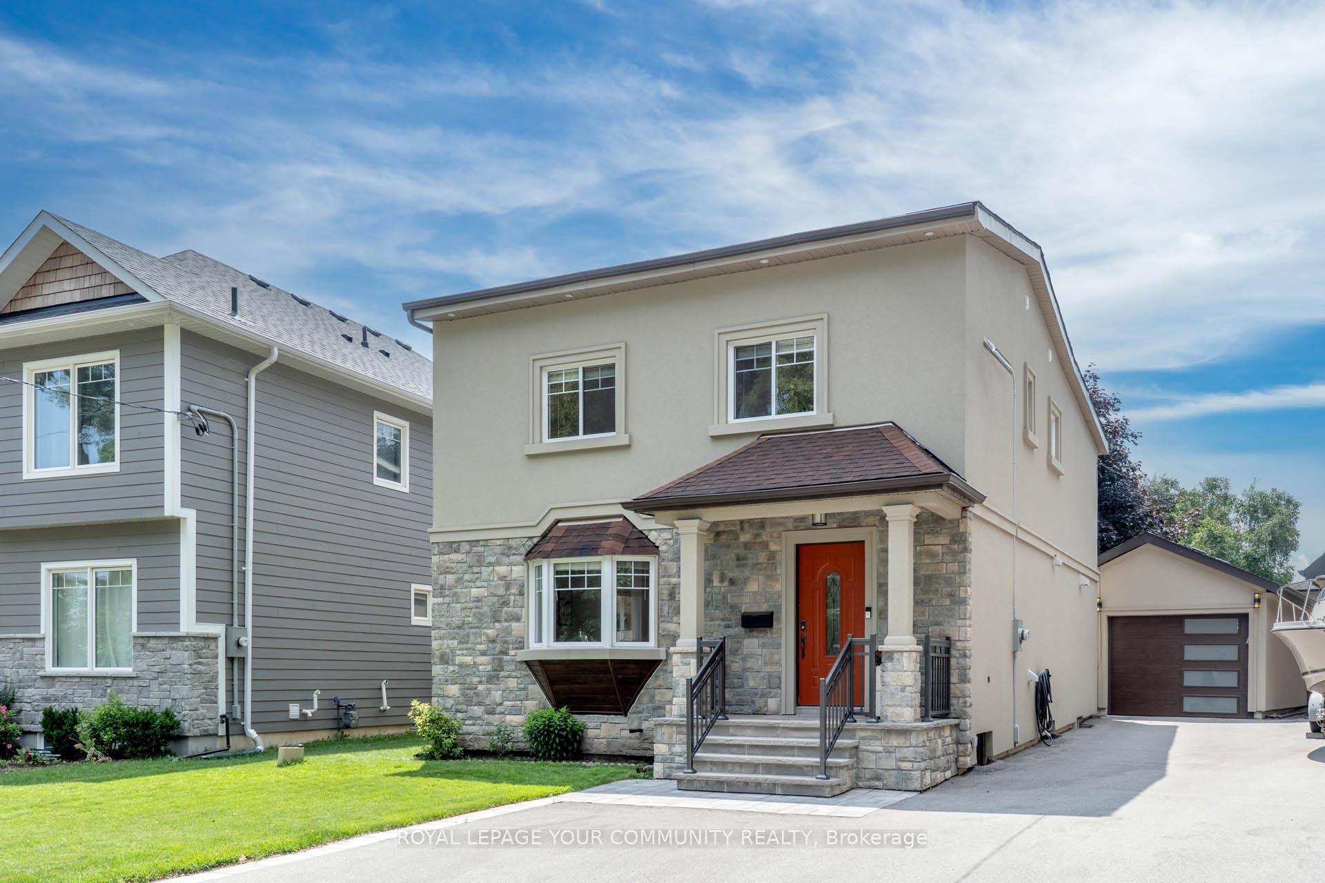 FAMILY LIVING BESIDE QUEENSWAY PARK gt ; Welcome to 30 Smith Crescent, a beautifully updated family home offering over 2, 800 sq ft of finished living space in one of ...