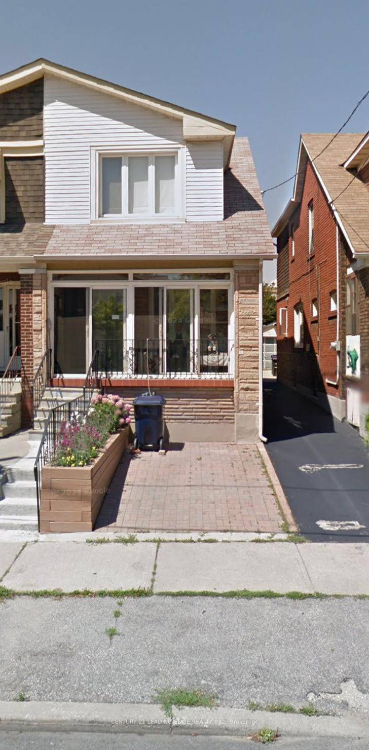 Welcome to 494 Glebeholme Blvd Main !