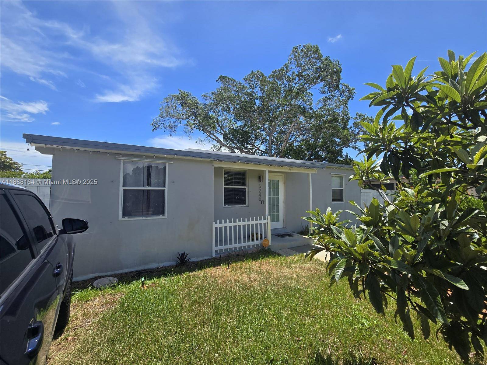Charming single family home with 2 bedrooms and 2 bathroom, situated on a spacious lot of approximately 9, 656 sq ft.