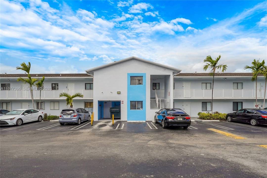 Clean, well maintained and spacious 3BR 2BA condo in the City of Hialeah located on the 2nd floor.