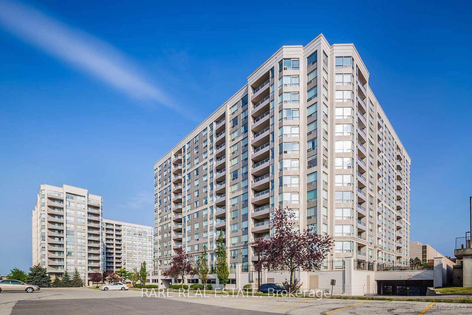 Luxury 'The Grand Parkway' in the most desirable area in Richmond Hill.