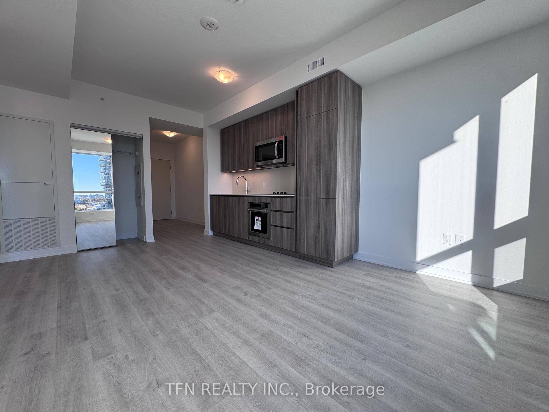 Experience Prime Lakefront Living at Empire Quay House Condos.