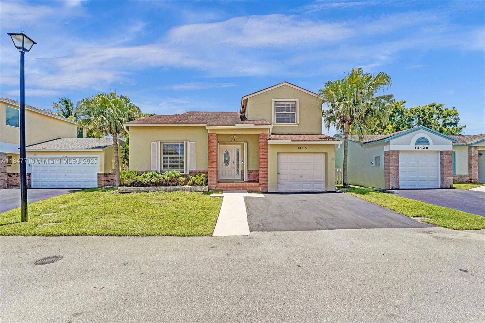 This beautiful and spacious home home sits in a peaceful cul de sac on a large lot, offering abundant natural light and vaulted ceilings.