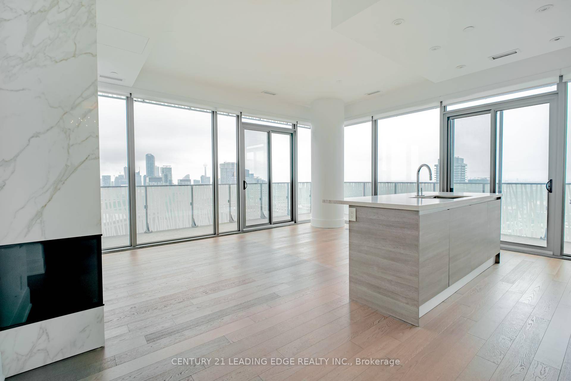 Welcome to suite 5012, part of the Signature Penthouse Collection at the exquisitely designed Casa II.