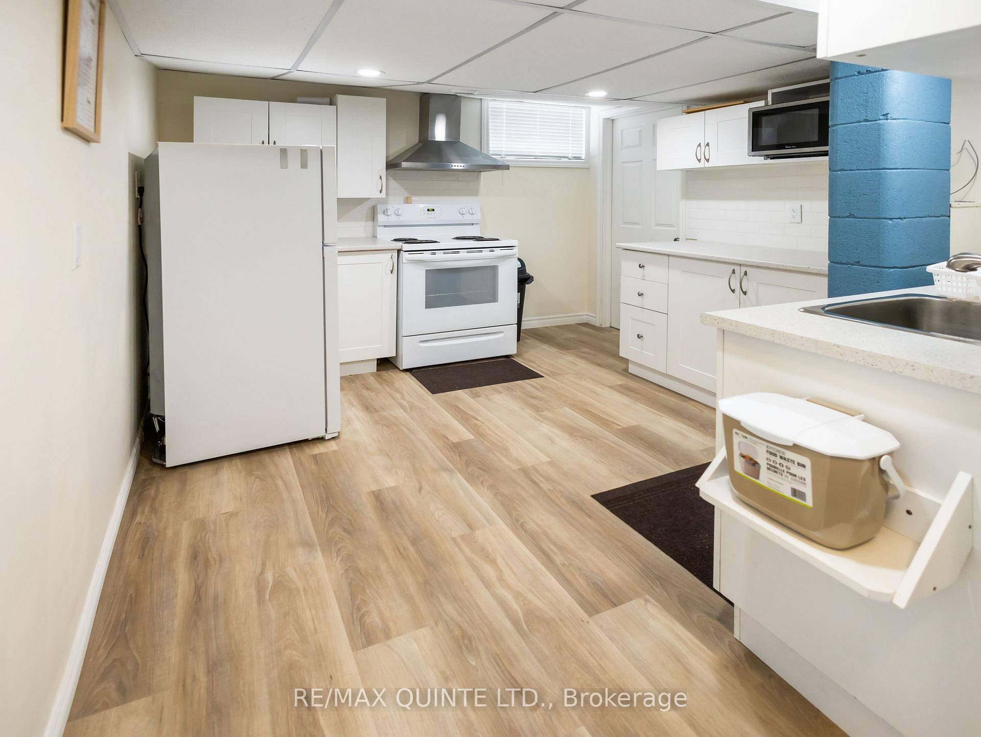 Bright and spacious 2 bedroom den lower level unit for lease in a quiet, family friendly neighbourhood in Belleville's east end.