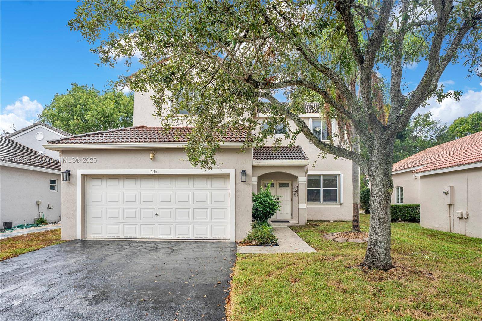 ? ? OPEN HOUSE ALERT Weston The Falls Guard Gated PRICE DROP 795K ?