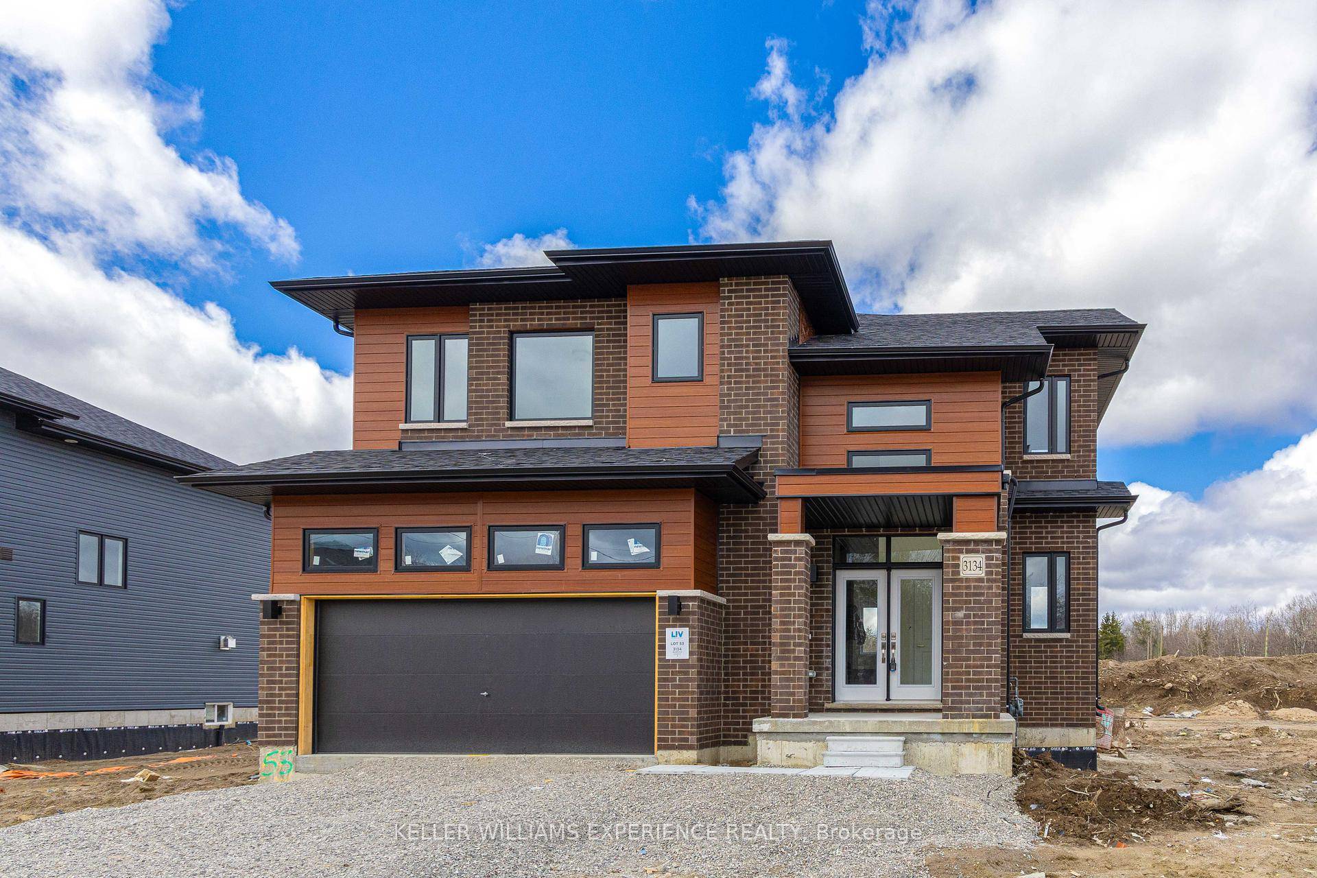 Discover Luxury in the exclusive Serenity Bay community on Lake Couchiching.