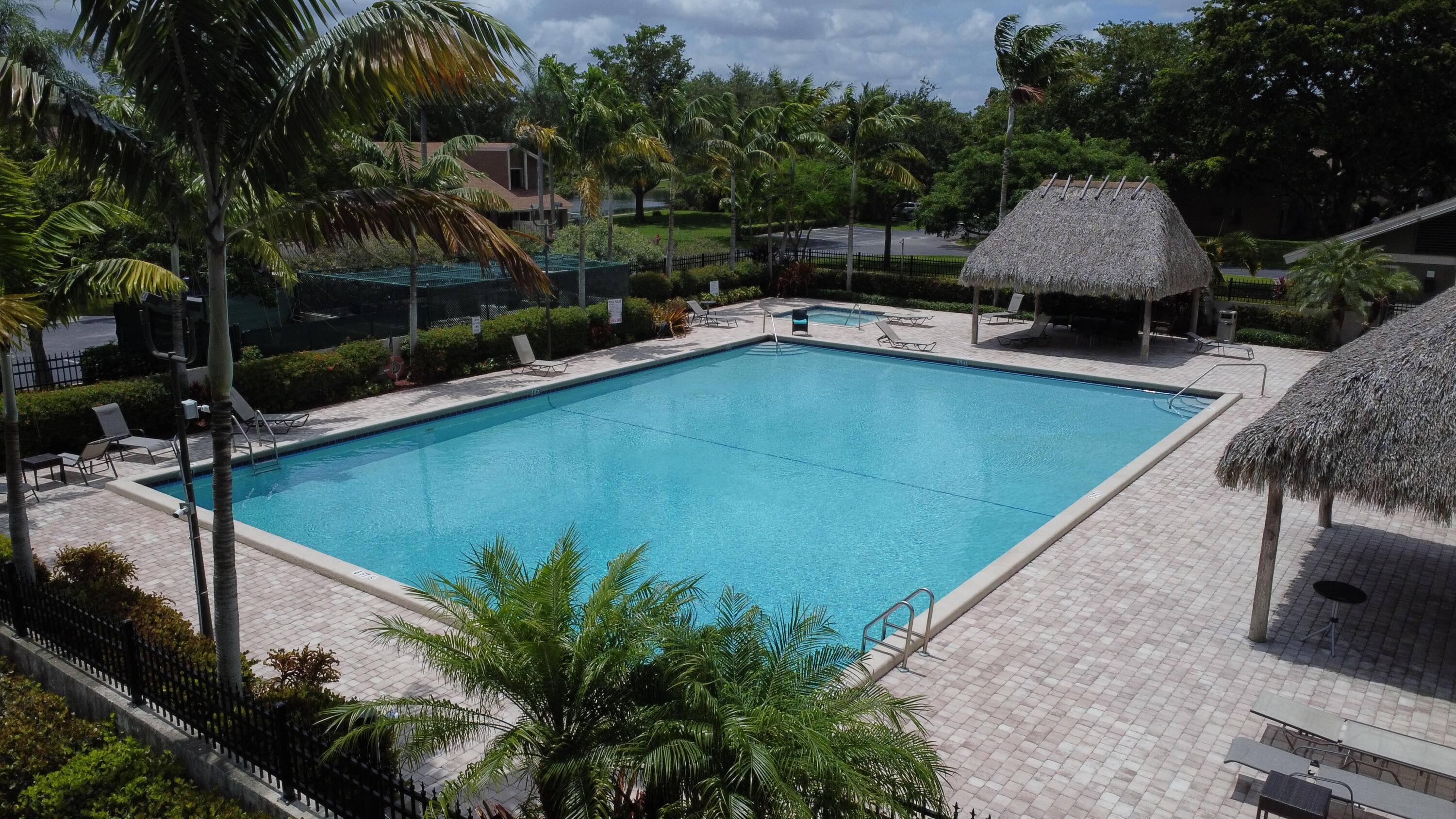 AWESOME 3 BEDROOM 2 BATHROOM 3 WAY SPLIT PLAN !