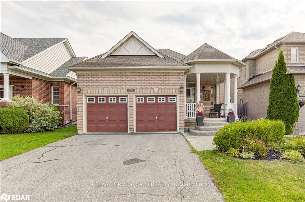 Bright, spacious 1 bdrm, 1 bath lower level apartment in a lovely bungalow located in beautiful Innishore community in Barrie.