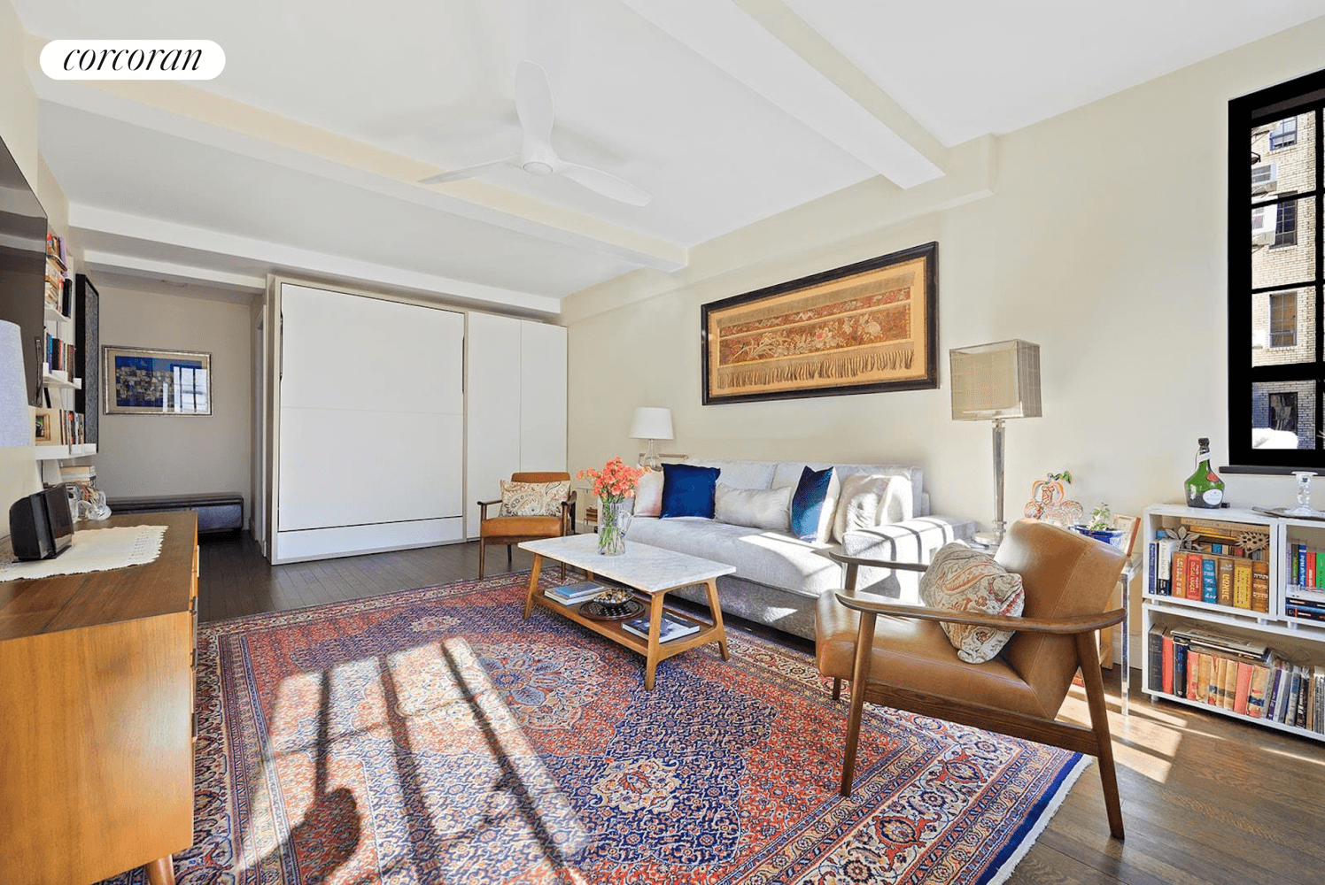 SHORT TERM FURNISHED RENTAL AVAILABLE Mid JULY Mid September 2023Beautifully furnished, sophisticated and architecturally designed Alcove Studio in The Parc Vendome.