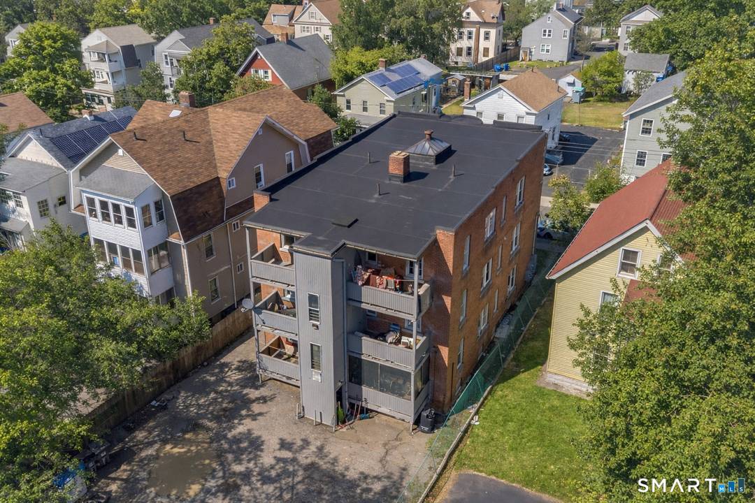 Excellent opportunity to acquire a cash flowing 6 unit brick multifamily asset located in the South End of Hartford.