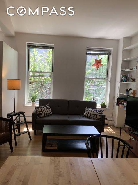 Available July 1, this converted 750 sq ft 1BR is sure to please, with its loft like open concept layout and dreamy, south facing garden views.
