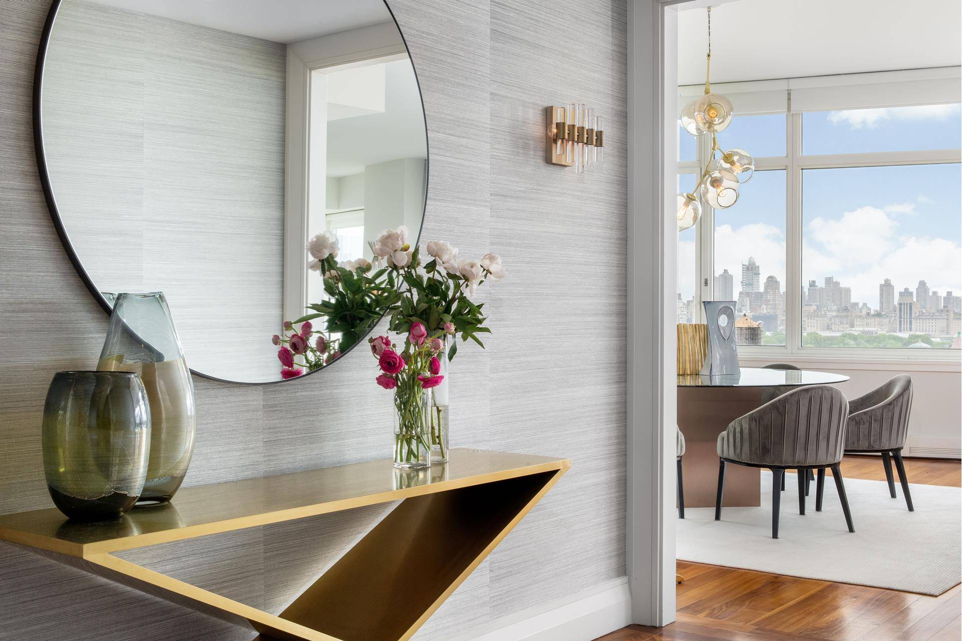 Indicative of its name, Penthouse 1A is first and foremost in luxury and grandeur as you rise above your neighbors to experience breathtaking views from East to West ; Central ...