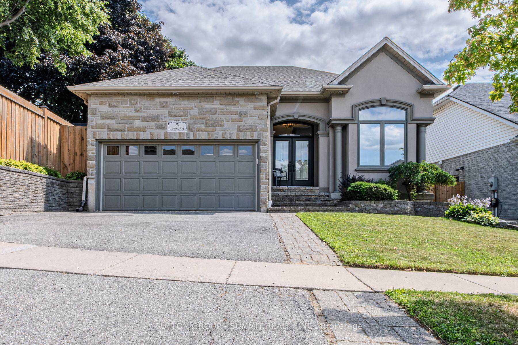 Welcome to this beautifully maintained side split detached home located in the sought after Mayfair neighbourhood !