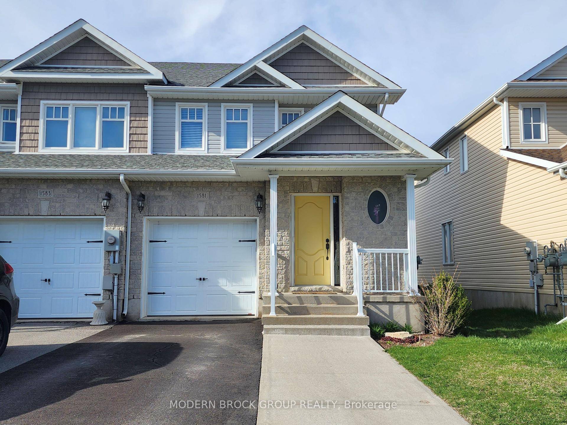 Located in desirable Woodhaven West, don't overlook this immaculate 3 bedroom, 2.