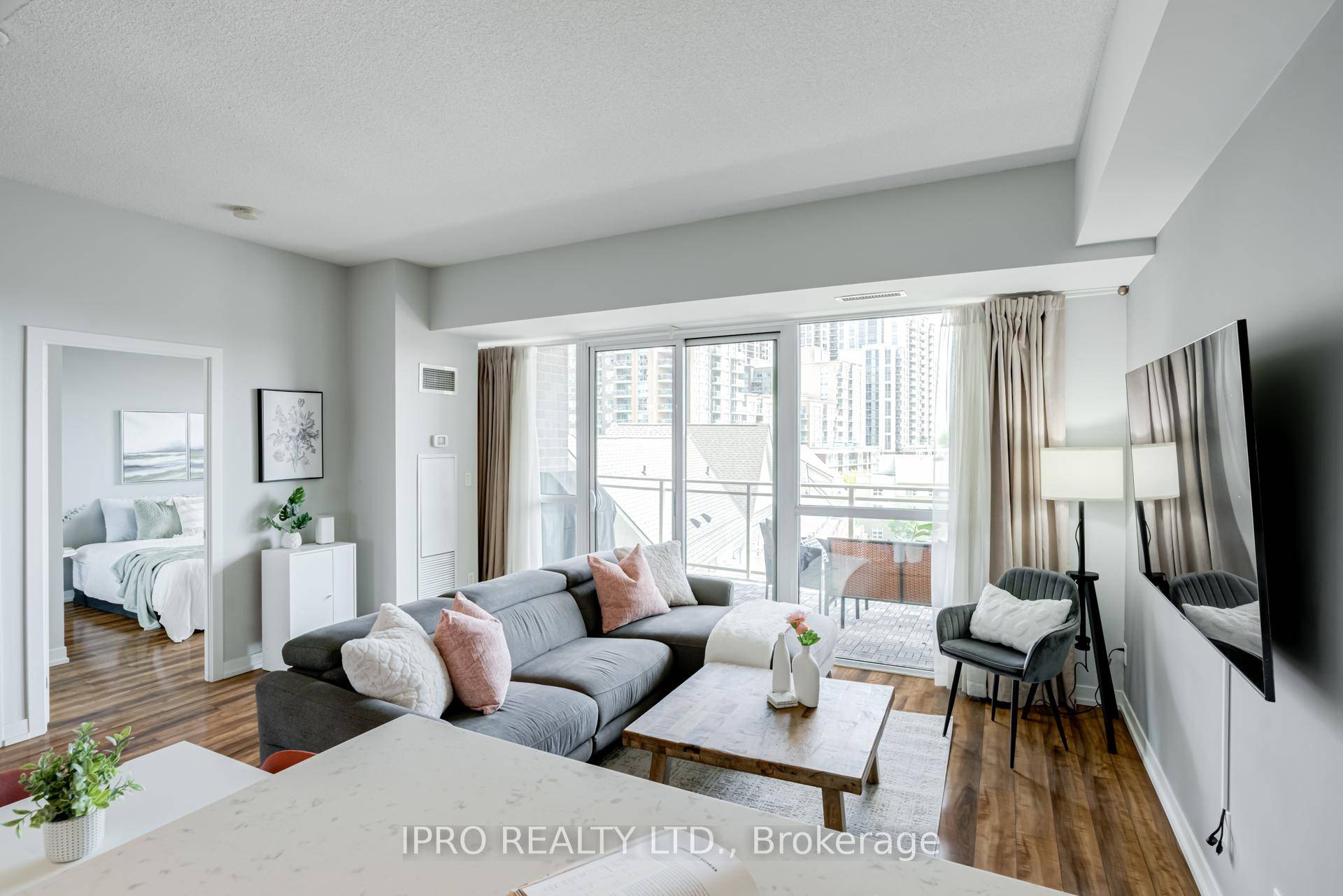Welcome to your effortlessly cool, south facing sanctuary where high design meets high vibes at Evolution Condos an urban oasis.