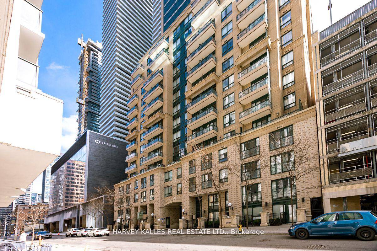 Sophisticated Yorkville Living at 35 Hayden Street Suite 1210.