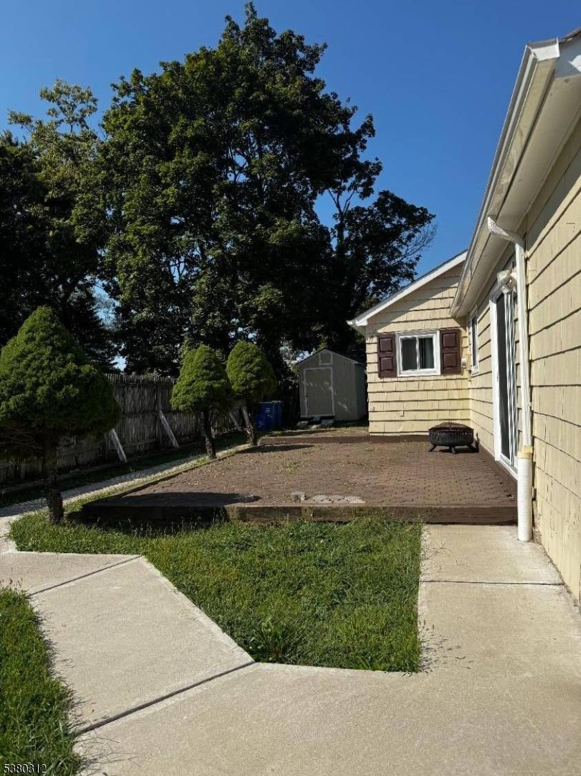 Welcome to 68 Maple St in desirable Bridgewater !