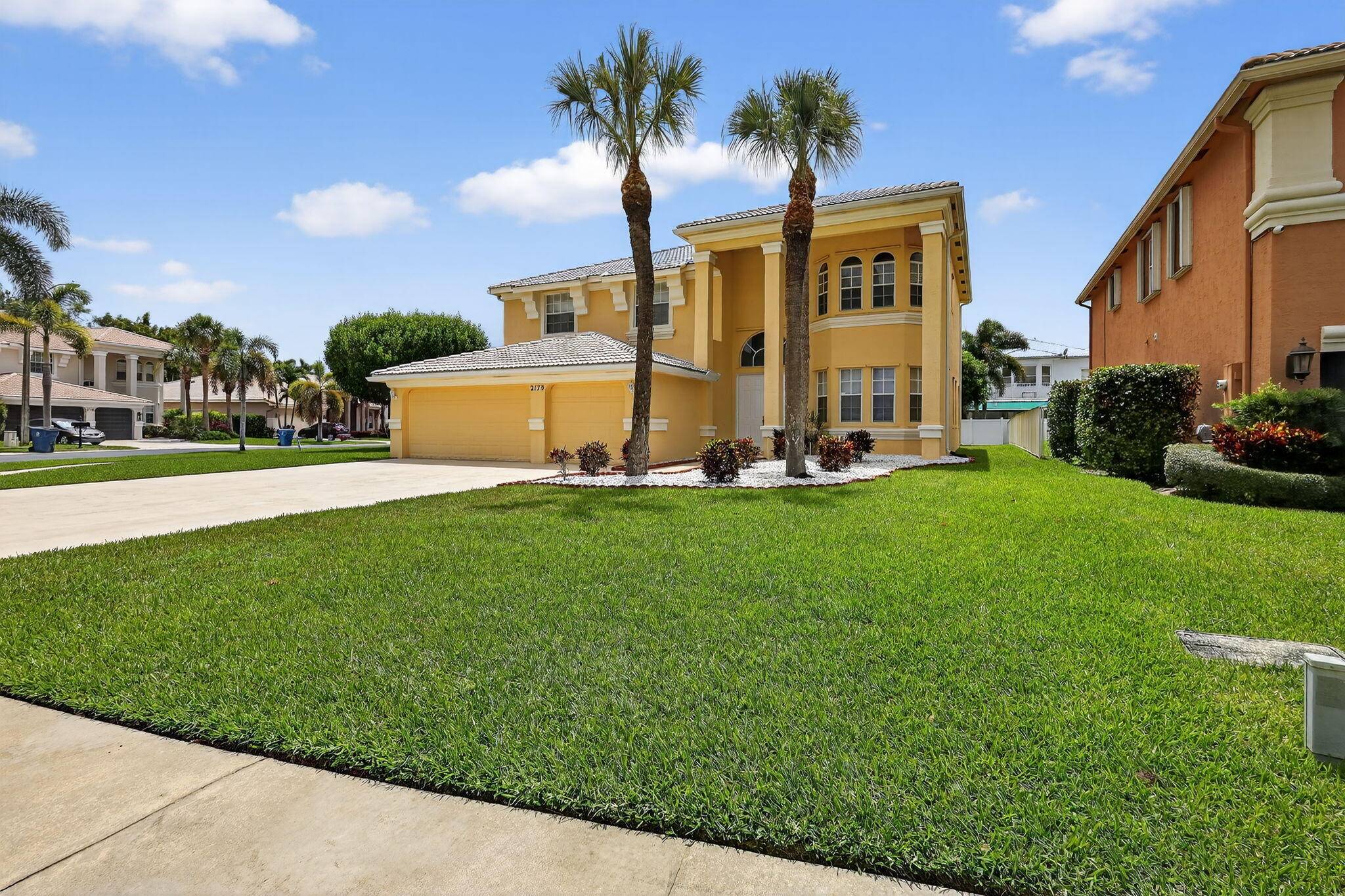Immaculate 5 bedroom, 3 bath, 3 car garage in Madison Green.