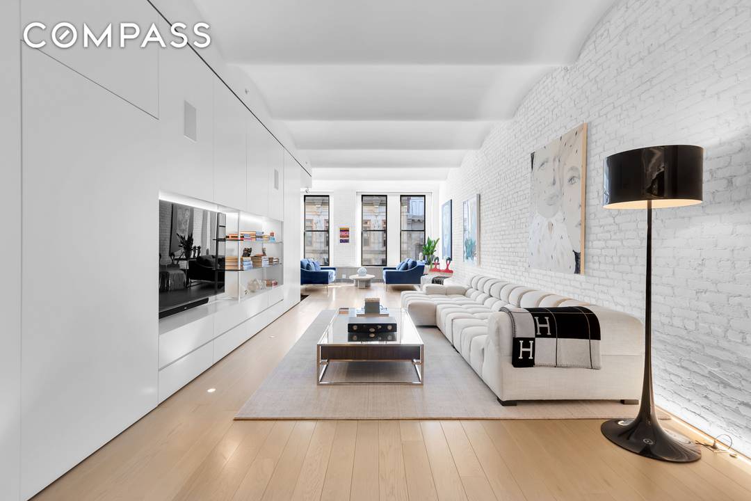 Discover an exceptional opportunity to own a piece of SoHo s architectural legacy at the iconic 543 Broadway, where historic elegance meets modern luxury in this extraordinary full floor loft.