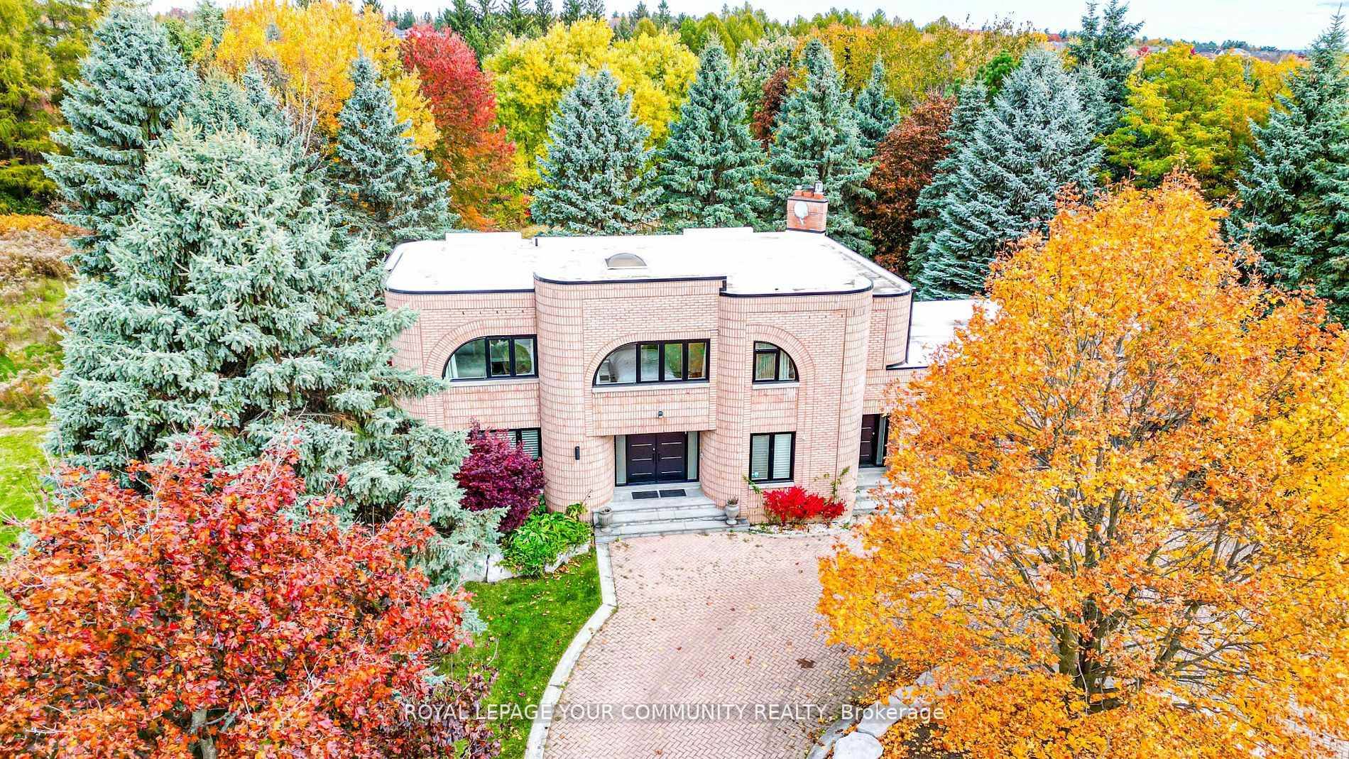 Welcome to Beautiful 23 Anglin Drive on a private cul de sac in the most desirable Richmond Hill area.