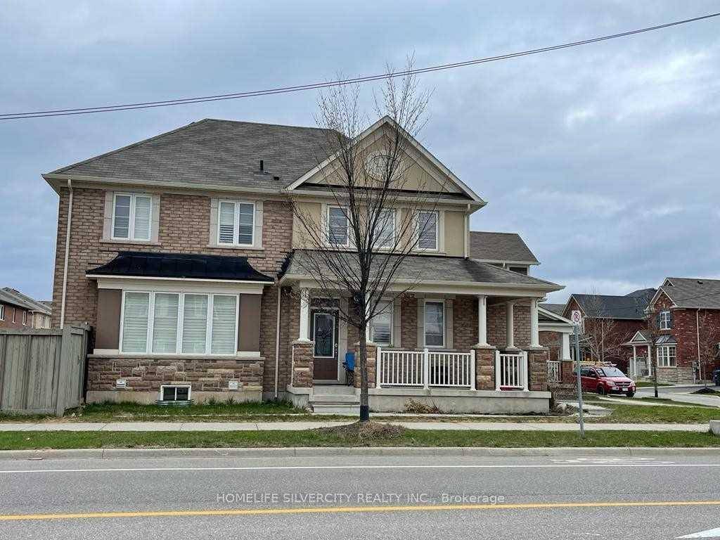 3 1 Bedroom detached home for lease.