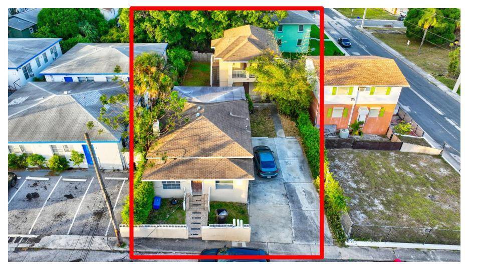 Front Single Family Home3 Bedrooms 1 Bathroom 1, 600 Sq.