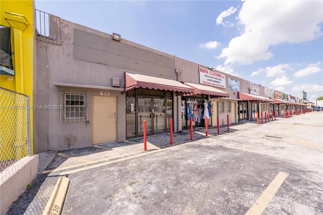 Spacious 1, 375 SF retail unit for sale located in the heart of NW 20th Street s Fashion District.