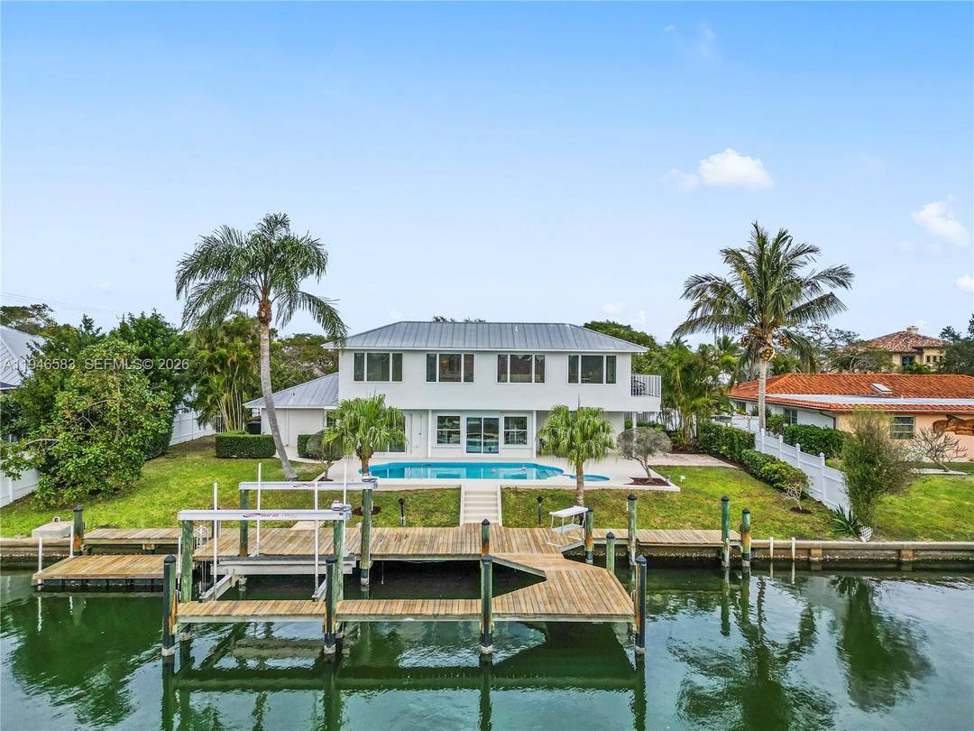 Welcome to 25 Park Avenue, a stunning waterfront home located on a deep water canal just an eighth of a mile from wide open intercoastal access.
